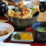 旬彩和創　清水亭 - 特大海老2本と野菜の天丼