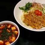 鶏そば・ラーメン Tonari - 冷やし麻婆つけ麺の大盛り 1,100円
