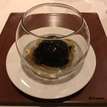 カーサ・デル・チーボ - 喜知次と毛ガニのポルペッティーニ仕立 イカスミのソース