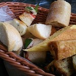 Verde Regalo - 食べ放題のパンのバスケット！