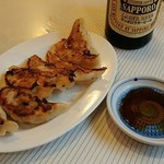 中国料理 喜楽 - 鍋貼児(焼き餃子)