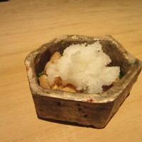 汐見 - お通しの「鴨皮ポン酢」