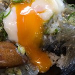 山海料理仁志乃 - 生しらす丼税抜1000円