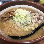 ラーメン郷 - 味噌ラーメン大盛 900円