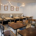 PLUFFY CAFE - 