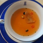 トゥールダルジャン 東京 - 琥珀色のコンソメ