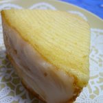 お菓子職人 おとべ - バウムクーヘン210円