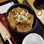 丼KING - 豚丼まぶし(クイーン) 830円