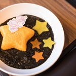 夜空のキキとララの流れ星カレー