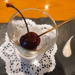 収穫月 - チェリーをピクルスに。
                                甘味と酸味と良い味だ～(^o^)