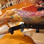 収穫月 - 特別期間限定！スペイン産生ハムを、
      その場でスライス(≧∀≦)