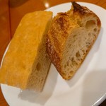 収穫月 - 一皿目のパンの写真取り忘れました(☆｡☆)
      クルミとオレンジピールの全粒粉パンおいしかった！！ホカッチャも塩加減良くフワフワ！