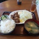 そば処 久楽 - もんくねーホルモン定食。この柔らかさと風味は、無二のもんでしょう！