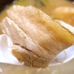 Nagasaki Ra-Men Sai Kaisei Men Jo - 分厚いチャーシューは柔らかな食感な上に甘味満点！