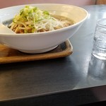 葵飯店 - 横からでもわかりにくい