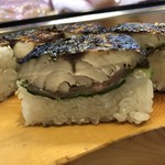 漁火 - 焼き鯖寿司アップ