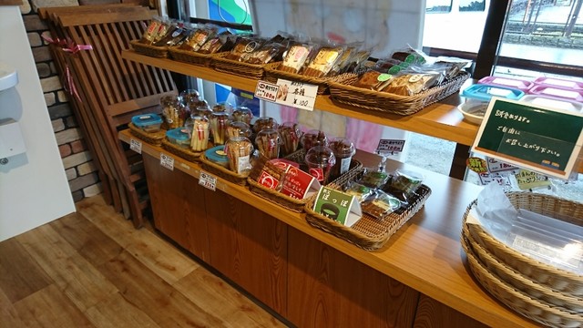 のぞみ工房 ぽっぽ 横瀬店 横瀬 パン 食べログ