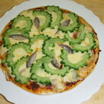 Bitter gourd and grasshopper pizza