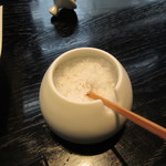 銀座 真田 - 天麩羅用のお塩