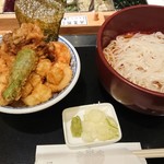 稲庭うどんとめし 金子半之助 - 天ばらめし、稲庭うどん