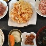 ごはん屋さくら - 刺身が入りきりません