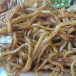 れんげ食堂Toshu - れんげ食堂 Toshu 板橋仲宿店 中華屋さんのソース焼きそばに使われる中太縮れ蒸し麺
