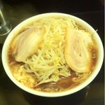 元祖一条流がんこラーメン八代目分家 味輝拉 - ニンニク入り、野菜増し。