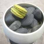 Ode - ミニャルディーズ（抹茶とグレープフルーツのマカロン）