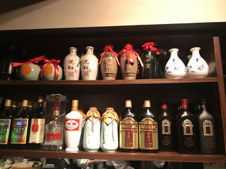 Chuugoku Shukada Itemmon - 約20種類と豊富に取り揃えた中国酒の数々
