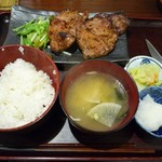 炭火焼食堂 こがね屋 - 定食全体