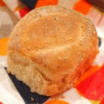 北欧料理リラ・ダーラナ - ミートボールのクリームソース 1000円 のパン