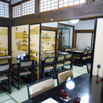 陣屋 - 店内は、郷土資料館のような雰囲気…。