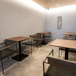 和モダンを基調としたこだわりの空間で憩いのひと時を。