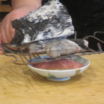 三笠鮨 - 備長炭で炙り