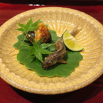 銀座 しのはら - 稚鮎の塩焼き、鰻を使った八幡巻き1