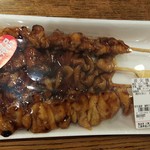ディオ - 炭火焼鳥鶏皮串５本入り(税抜)276円　(2018.06.06)