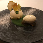 カーサ・デル・チーボ - グラニースミスのスプーマとホワイトチョコのムース､フレッシュチーズのソルベ添え