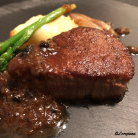 DADA - 岩手県産 黒毛和牛のフィレ肉に香茸のジュ