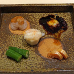 鮨 青海 - つまみ５種盛り　　オクラの浅漬け、たらこのわさび漬け、里芋の蟹餡掛け、白海老の酒盗かけ、蛸の柔らか煮