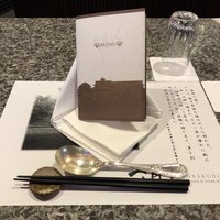 六角堂 - カウンター席の奥へ