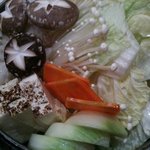 焼肉 多牛 - 多牛・たっぷり野菜を入れる