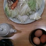 焼肉 多牛 - 多牛・野菜に生卵