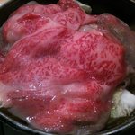 焼肉 多牛 - 多牛・野菜の蒸し焼き熱で肉に熱が通ってくる