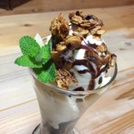 おはしとこむぎ - カリカリ　チョコバナナパフェ