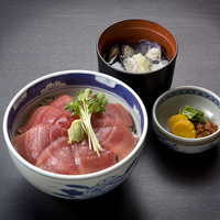まぐろ丼