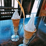 手打蕎麦シマ - そば茶ソフトクリーム