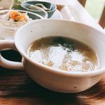 ガーデンカフェ　ルーベル - キャベツと玉ねぎのスープ。野菜が甘い
