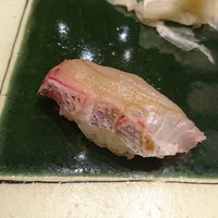 銀座 久兵衛 銀座本店 - イサキ