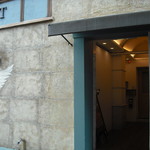 ANGEL LIBRARY - カフェの入口