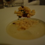 レザンファン ギャテ - パルメザンチーズとホワイトアスパラガスのポタージュ